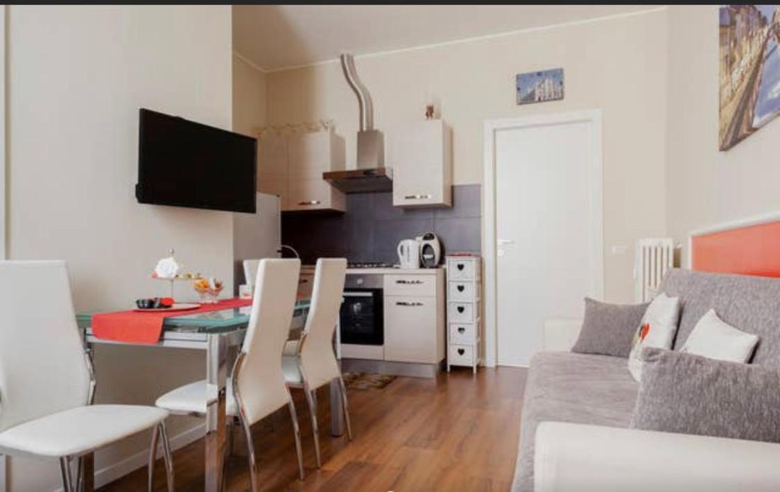 Rodica Comfort Home Milano Navigli — Foto 1